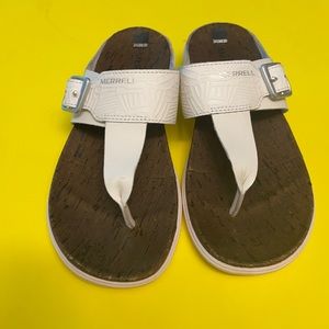 Merrell Around Town White Post Buckle Sandals Sz 7